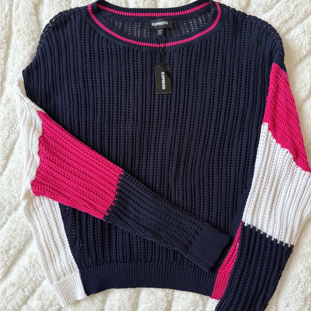 Express loose knitted sweater